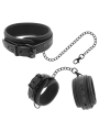 FETISH SUBMISSIVE - HALSKETTE UND HANDSCHELLEN AUS VEGANEM LEDER MIT N