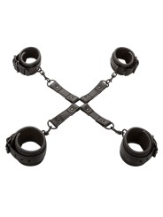 CALEXOTICS - NOCTURNAL CONECTOR HOG TIE CUERO AJUSTÁVEL PRETO