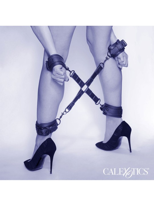 CALEXOTICS - NOCTURNAL HOG TIE CONNECTOR CUERO AJUSTABLE BLACK