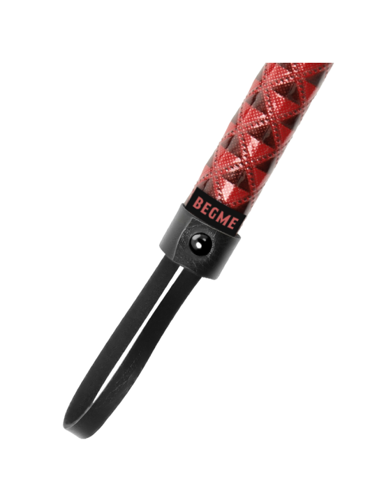 BEGME - FLOGGER EN CUIR VÉGAN ÉDITION ROUGE